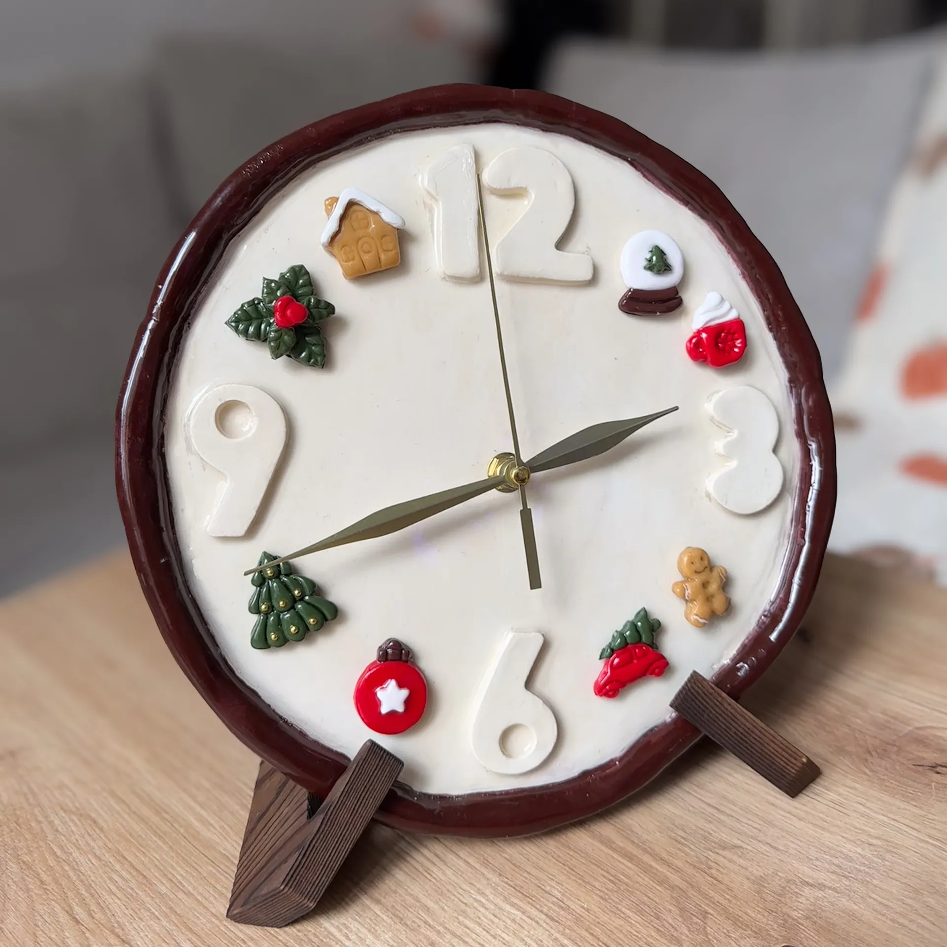 clipnclay-horloge-chocolat-doree