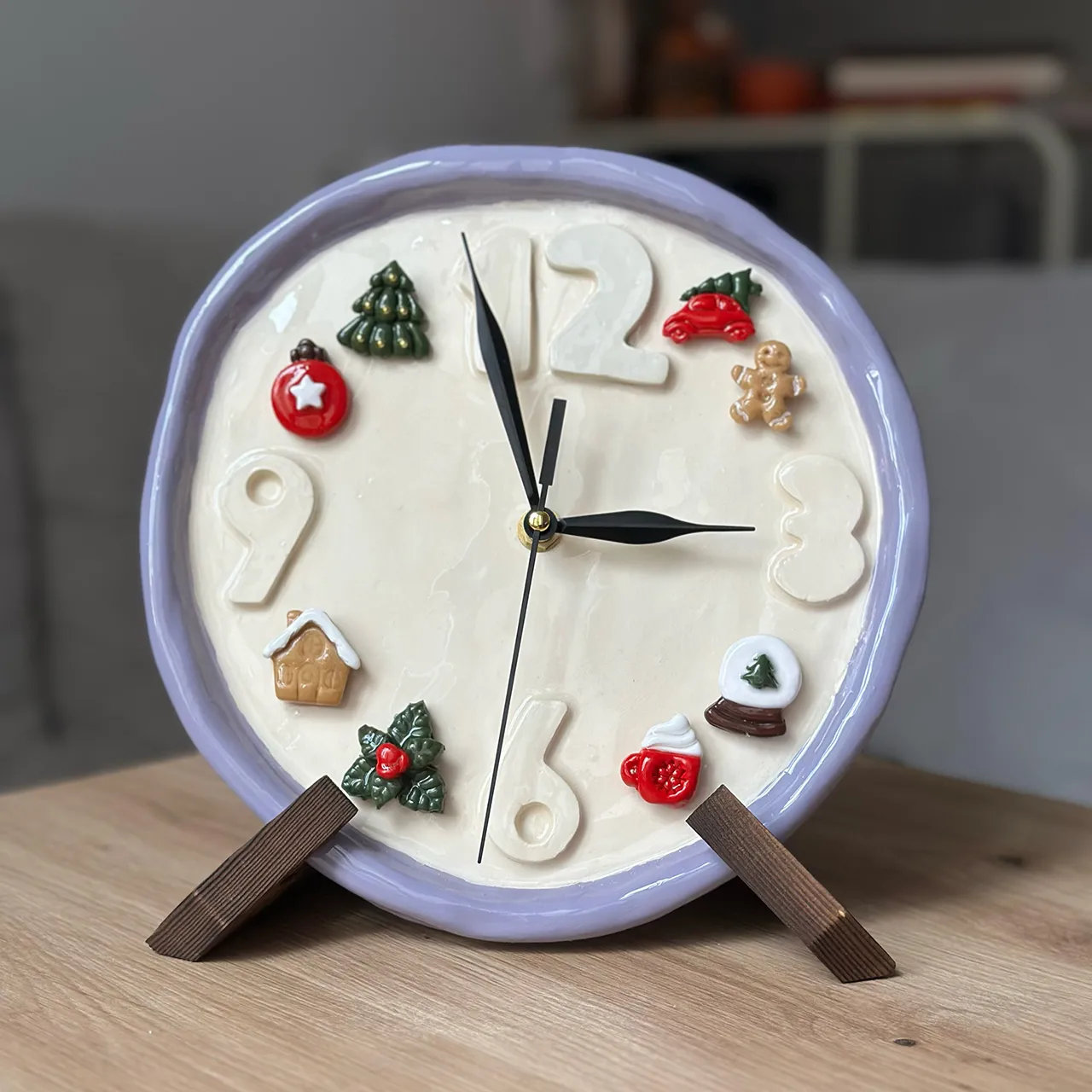 Horloges et charms artisanaux aimantés